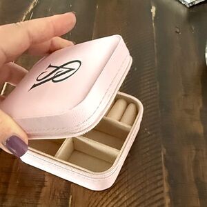 VS Travel Jewelry Organizer